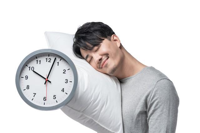 从分子机制到临床干预:系统性拆解带状疱疹病毒再激活的五重驱动 健康养生