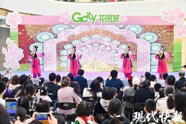  「文商共振」模式解码：玄武区商圈公共文化服务的破局实践 文化旅游 「文商共振」模式解码：玄武区商圈公共文化服务的破局实践 文化旅游